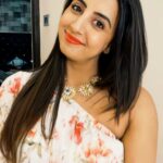 Sanjjanaa Instagram - #trending …. Just reached Pune … & we are here for the shoot of my Next Film which is a Malyalam film “ Choran” with & Eventually “Choran” is getting dubbed in all 4 South Indian Languages … Wish me Luck for my New Venture .. Hair & Make up by @the.nailartistry , Beautifully curated by @thatbonitagirl ❤️ ❤️ ❤️ ❤️ #celebrityinfluencer #indianfilmactress #southindianactress #indianbrands #sanjjanaa #sanjjanaaGalrani #bujjigadu #bangloreinfluencers #hyderabadinfluencers .