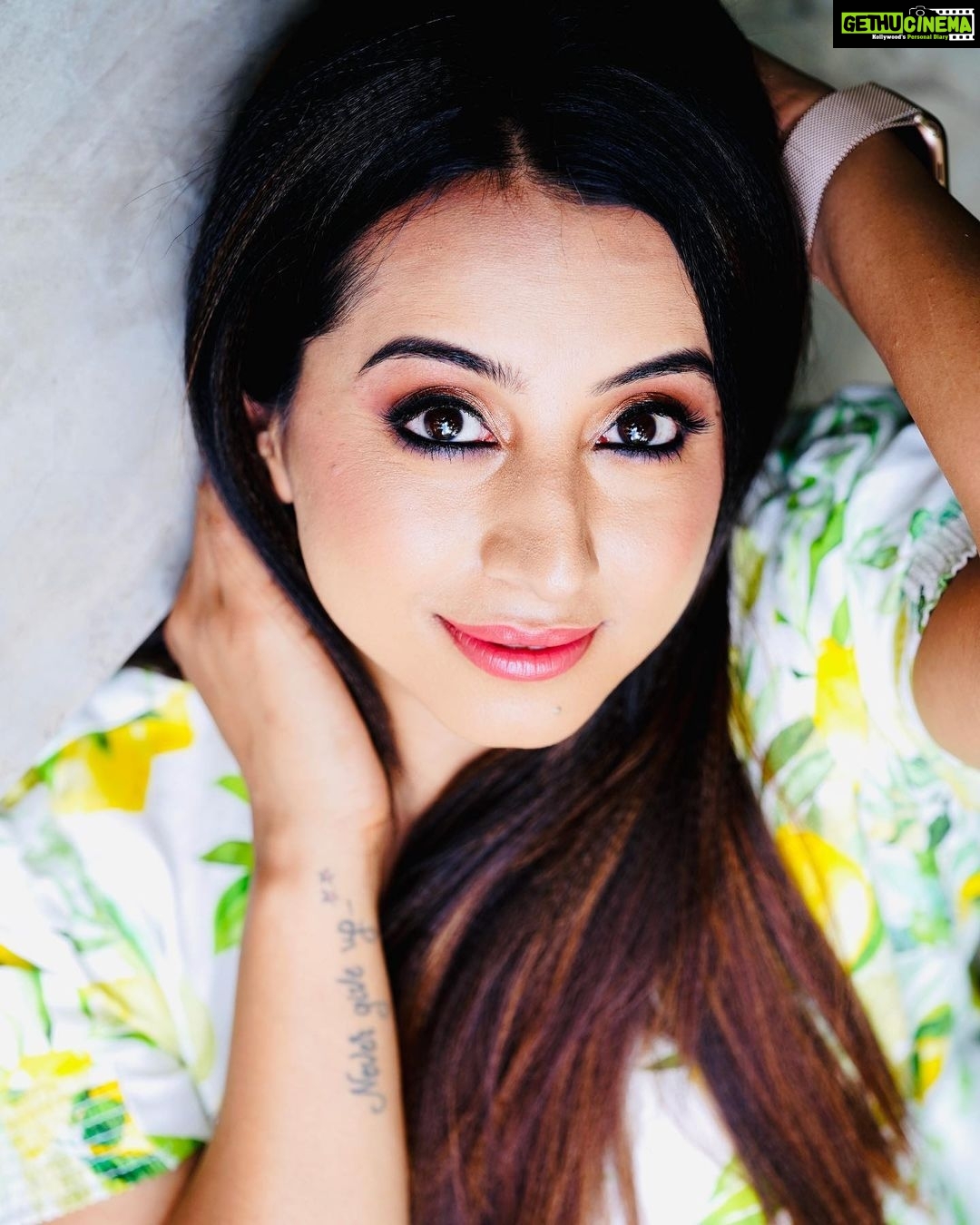 Sanjjanaa Instagram - I love being in Hyderabad. Itβs my second home π‘β€οΈ Pictures shot while I was shooting for my upcoming multilingual movie Manishankar π· : @mallikarjuntatikonda Hair and Makeup : @gotomirrors Check the link in my bio for photoshoot video π