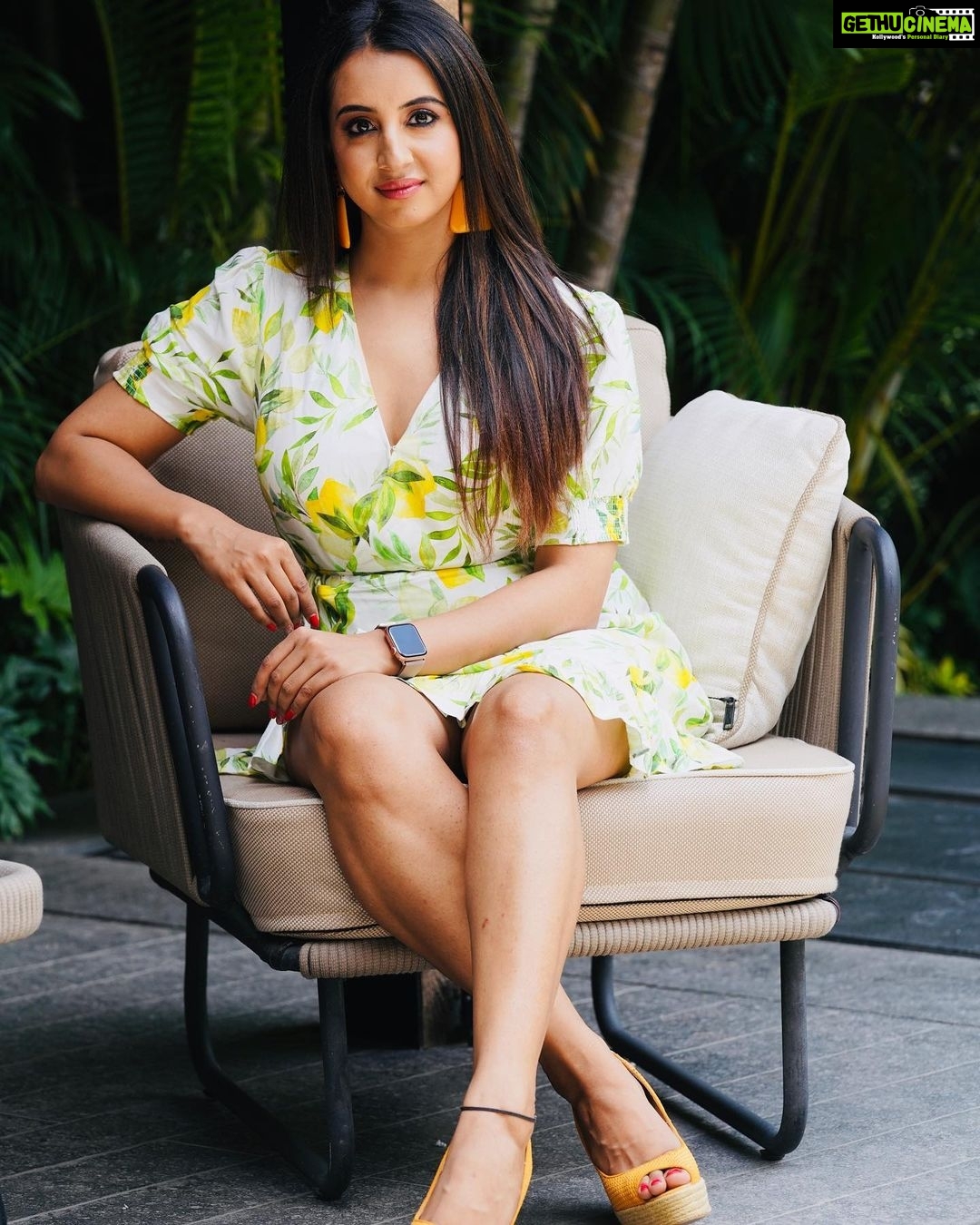 Sanjjanaa Instagram - I love being in Hyderabad. Itβs my second home π‘β€οΈ Pictures shot while I was shooting for my upcoming multilingual movie Manishankar π· : @mallikarjuntatikonda Hair and Makeup : @gotomirrors Check the link in my bio for photoshoot video π