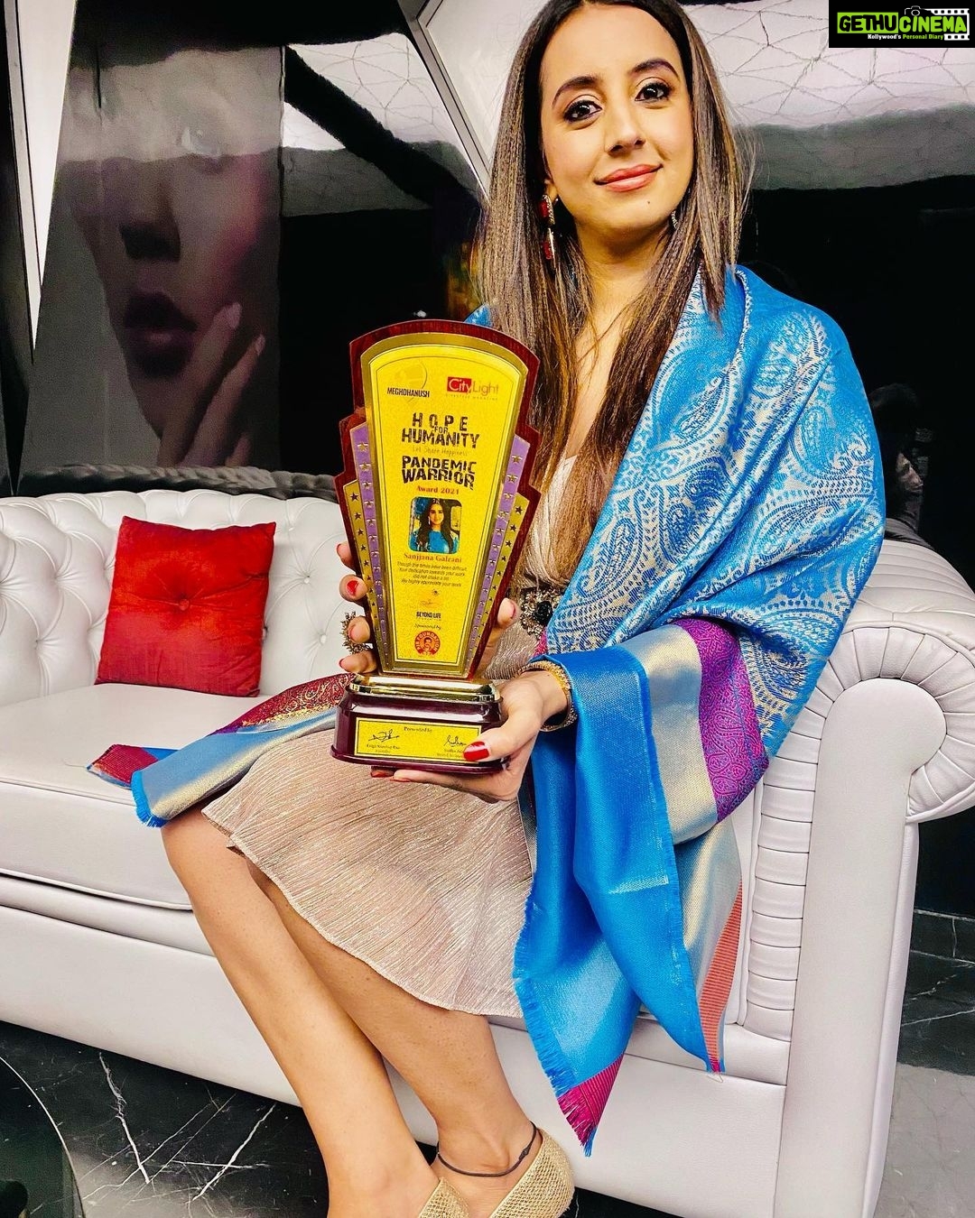 Sanjjanaa Instagram - #Beyondlifefoundation , the founder , Senior Journolist Mr. Erigi Narsing Rao @enr ji of @beyondlifefoundat honours all the #pandemicwarriors they also called me a “ Ashaworker” who actively served humanity in the Pandemic … The journey of helping people in “ Need “ has just begun …. Miles to go before I sleep … just Pray that I stay strong 🙏🙏🙏🙏 Follow Sanjjanaa Galrani Foundation on Insta @sanjjanaafoundation , also vist our website & join us as a volunteer @itsvjrocky wonderful to have met you keep up the good work . In a detailed discussion with My Guru Naveen ji from Isckon … He mentioned to me … that Human go through various pains in life time & that is “Jeevana” / “ Life “ … He told me you asked the almighty for Fame & Sucesss as a Celeb … being Famous is a two sided sword in itself … Sweet & the other side is Shrewdly Sharp …. you will be given fame in all ways Positive & in Kalayuga More in “ Negative “ ways … this is the “ Jeevana “ … However leaving the Bitter Sad stories behind in my life … I’m No Tragic attention sympathy seeker , I will stand for the people in “ Need “ from the underprivileged community , come what May … coz they are the most helpless with having challenges like being ill & neglected senior citizen , challenges like battling daily basic hunger …. & I need nothing in return apart from Good karma from the almighty … My journey as a actress working with Super Stars did not give me as much satisfaction as much as working for the “Needy “ gave me The “ Aathma samadhaan “ through #SanjjanaaGalraniFoundation … Of course I will continue to work in films as I have personal bills to pay … But frankly “Sanjjanaa Galrani Foundation” & helping people Is my first priority above any one or any thing in my life … You might belong to any foundation small , very small in scale , big , or a very big foundation …. there is no competition in doing good work & serving the Mankind , and people who look & Judge this in a competitor vision are not Enlightened … 🙏🙏 India