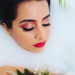 Sanjjanaa Instagram – It was indeed a unique experience for me to do photoshoot inside a bath tub 🧼 

I really enjoyed doing this and loved every bit of it ❤️

Photoshoot is now out on YouTube.

Watch and share your thoughts dears ❤️

Link in bio 👆

#sanjjanaagalrani #photoshoot #bathtub #glamour #instavideo #instagood #thursday #love #actorlife #actress