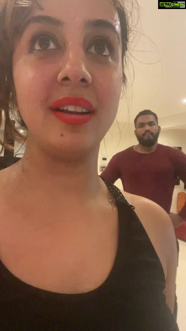 Sanjjanaa Instagram - Getting back to my exercise after 15 months now , I am almost the size of a baby pumpkin right now I can say .. Life changes, with that our size also changes, but we will set right everything again, welcome to a new series of. “Weight loss with Sanjjanaa .. just to motivate all of you …