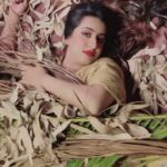 Sanjjanaa Instagram - Live your passion! ❤️ My recent photoshoot for conveying the importance of saving our Mother Earth 🌎 Watch full video on my official YouTube channel. Link in bio 👆 #sanjjanaagalrani #photoshoot #socialawareness #photoshoot #motherearth #savetrees #tree #instavideo #reels #reelsinstagram