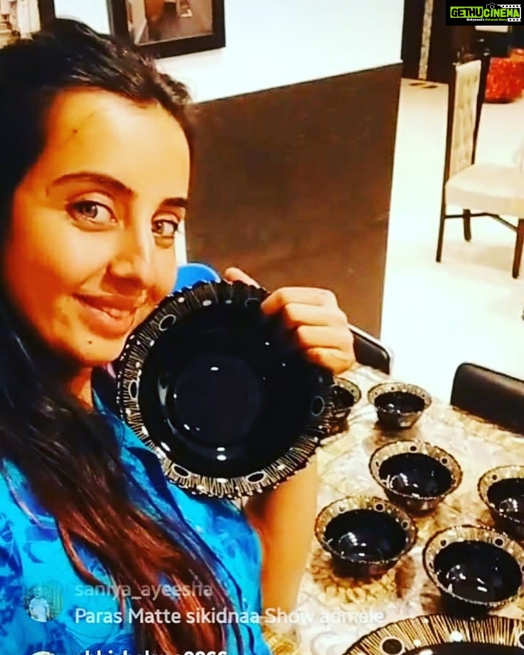 Sanjjanaa Instagram - I loved this dinner set from @flauntmarketglobal ... it’s so glam & lovely.... thank you Mr.Sameer for this wonderful set ... I am in love with it completely ... ♥️♥️♥️ follow them on Instagram for more such lovely stuff for your home ... order your now what’s app flaunt market on - +91-9948512000 ... Bangalore, India