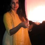 Sanjjanaa Instagram – ❤️❤️❤️❤️❤️ this is quite soothing a exercise…. try it only in spacious places ❤️❤️❤️ how is your Friday guys ??