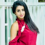 Sanjjanaa Instagram - It does not matter what you have gone through what matters is how you have picked up yourself from what you went through and how strong you’re coming back 👍👍👍👍. #selfmotivation is the biggest key 🙏🙏🙏 thank you for my each and every of my 10 lakh ++ Instagram followers to have been with me throughout in this journey .. I promise you I will make you all proud again ❤️❤️❤️❤️ Bangalore, India