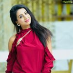 Sanjjanaa Instagram - It does not matter what you have gone through what matters is how you have picked up yourself from what you went through and how strong you’re coming back 👍👍👍👍. #selfmotivation is the biggest key 🙏🙏🙏 thank you for my each and every of my 10 lakh ++ Instagram followers to have been with me throughout in this journey .. I promise you I will make you all proud again ❤️❤️❤️❤️ Bangalore, India