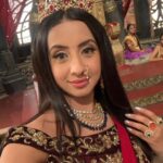 Sanjjanaa Instagram - Sharing some #throwback pics from sets of @swarnakhadgamofficial , some lovely pics by @shareefnandyala , hair & make up by @gotomirrors , clothes by @neerusindia .. ❤️❤️❤️ Ramoji Film City