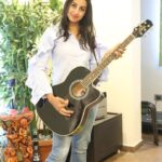 Sanjjanaa Instagram – I hope your day is filled with love, happiness, and some good books!
.
.
#musicislife #🎵#sundayvibes
#musiclovers #sundaymood❤️