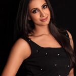 Sanjjanaa Instagram - Every day is a reason to be #happy, #grateful and do our best with what we have Wishing you all a happy, #healthy & #productive week! #stayhomestaysafe #covid_19
