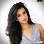 Sanjjanaa Instagram - Happy Friday! I hope your weekend is filled with lots of relaxing and creativity! 😊😄 #SanjjanaaGalrani #MujhseShaadiKaroge #TeamSanjjanaa #paraskishaadi @colorstv @voot @helo_indiaofficial