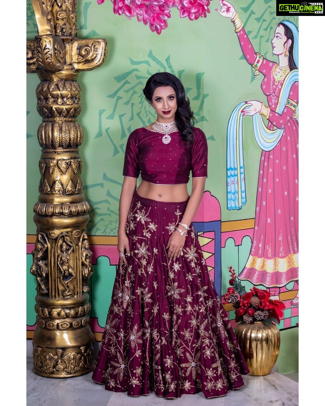 Sanjjanaa Instagram - The most beautiful thing you can wear is confidence ❤️ Shot by @shareefnandyala Jewellery @tiraabytibarumals Hair and make up by @gotomirrors #sgfoundation