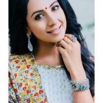 Sanjjanaa Instagram – Happy Pongal ❤️
pics shot by @shareefnandyala , styled & outfit by –  @vijayrana_fashion ,  hair & make up by @gotomirrors , Jewellry by –  @tiraabytibarumals 
#Hydereabad . 
Follow Sanjjanaa Galrani on #heloapp 😍😍😍 for some wow , & super exclusive posts … also win prices on Helo app with quiz contests every festive season ❤️❤️❤️❤️. #Tollywood #TeluguCinema  #Bahubali #TollywoodActress  #Southindianactress #Sanjjanaa #Sanjana #Sanjjanaagalrani #Sanjanagalrani #bujjigadu #tamilwebseries #aivar #tamilcinema #debutantactress #amazonprimevideo #trending #swarnakhadgam  #tamilfilmindustry #tamilactress  #bollywoodactress #karnataka #illayathalapathy #sanjana.