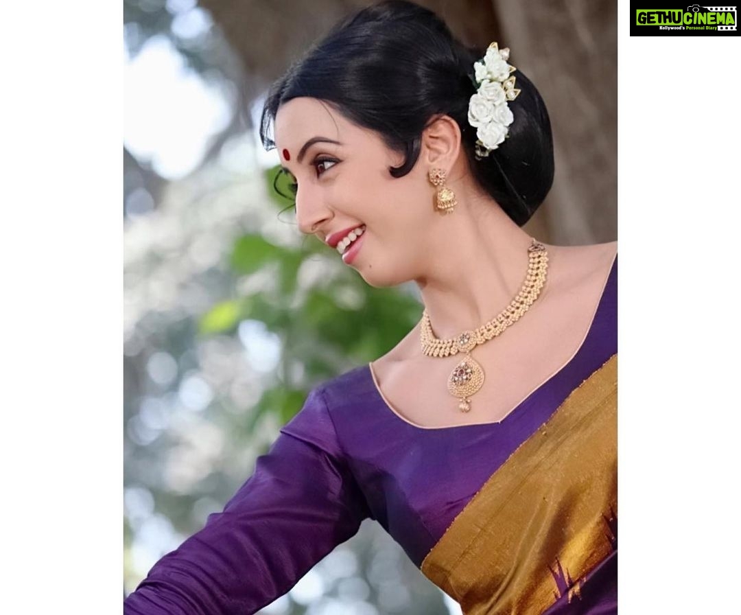 Sanjjanaa Instagram - I’m glad to share these new stills from my upcoming kannada release #mathaymathay , was a great Oppurtunity to be reshooting the legendary hit song of dr.rajkumar & aarthi “neebandhu nintaaga” ❤ it’s my tribute to my all time favourite actor rajkumar sir .
