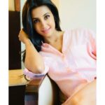Sanjjanaa Instagram - ❤ glam or not ? Photos shot by @kaustubh_19 hair make up by @gotomirrors Mirrors luxury salon Hyderabad Styling by @nischayniyogi