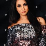 Sanjjanaa Instagram - Sanjjanaa Galrani launches a premium brand of blow dryer at Mirrors luxury saloon & spa . @SanjjanaaGalrani , @gotomirrors . 💝💝💝 visit mirrors saloon for There wow facilities of hair make up , nail extensions, hair extensions & the best service experience for any or every thing when it comes to the beauty saloon services in south india . 💝 mirrors is one amongst the top 5 Saloon brands in the country .. & I would like to congratulate chairperson Vijaylakhmi goodapathi gaaru to continuesly inspire us with her success stories . Photography by Hyderabad ‘s A’s photographer- @shareefnandyala . #influencercon2019 ,#influencerconference2019 #influencerconference #influencerconsulting #sanjjanaa #sanjana #glamourqueen , #swarnakhadgam #southindiancinema #sanjanagalrani Hyderabad High-tech City