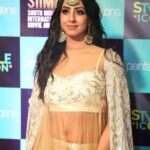 Sanjjanaa Instagram – #sanjjanaagalrani at #siimaawards2019 , sharing pics on the red carpet of #siimainqatar , #siimadayone , #siimaday2 ,
Thank u dear Reshma to hav made me look so good .
Styled by #reshmagangji .
Outfit by – #riazgangji
Clutch by – @louisvuitton .
Outfit @libasfashion.reshmariyaz
Jewellry – #libas
Ring by #gehnajewellers .
@qatar.mod @qatarairways #qatartourism . Qatar Doha