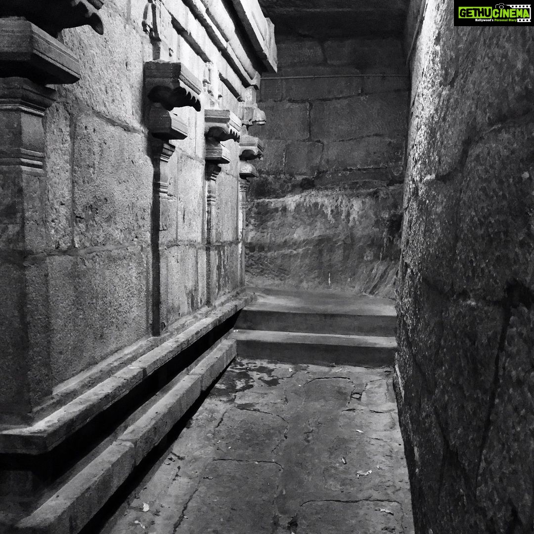 Santhosh Prathap Instagram - "Old places have soul." #architecture #sunlight #madangles 😜 Tiruchirapalli Rock Fort