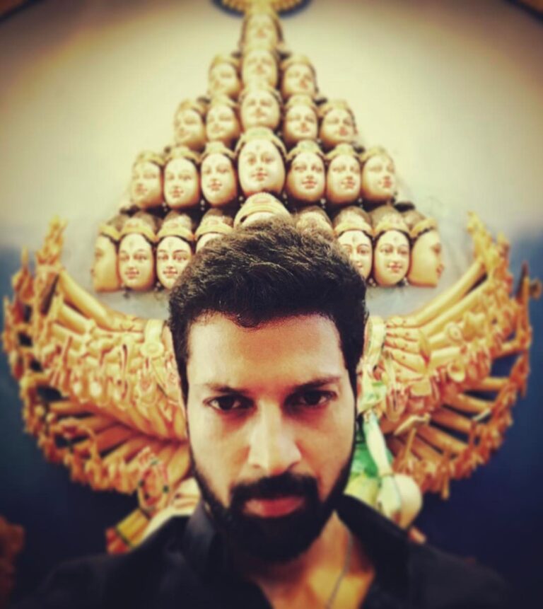 Santhosh Prathap Instagram - 10 HEAD 