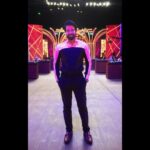 Santhosh Prathap Instagram – #cwc3 
@vijaytelevision 

Costume designer @radikadesignerandmua 
Assistant @balaa1981 
Hair @riwaz_lama 

#realityshow #tamil #cwc #cookwithcomali #entertainment #vijaytv #grateful #laughteristhebestmedicine #santhoshprathap #outfitoftheday #customized #2022