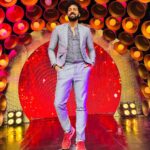 Santhosh Prathap Instagram - #cwc3 @vijaytelevision Costume designer @radikadesignerandmua Assistant @balaa1981 Hair @riwaz_lama #realityshow #tamil #cwc #cookwithcomali #entertainment #vijaytv #grateful #laughteristhebestmedicine #santhoshprathap #outfitoftheday #customized #2022 EVP Film City