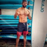 Santhosh Prathap Instagram - Let’s be BOARD and go SURFING🏄‍♂️😛 #surfer #surfing #beginner #beach #beachbum #surfinglife #surfturfkovalam #chennai #athlete #adventure #explore #newskills