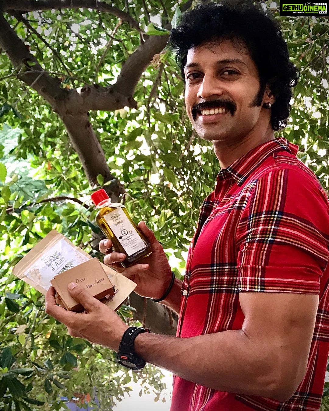 Santhosh Prathap Instagram - It's a little rare to find organic products in the market that are actually effective and give good results. Experience the best of nature @d_aura.in Homemade organic products🌱 - Herbal Regrowth hair oil - Royal Glow Ubtan - Lemon and Poppy seeds Soap #organic #healthylifestyle #traditional