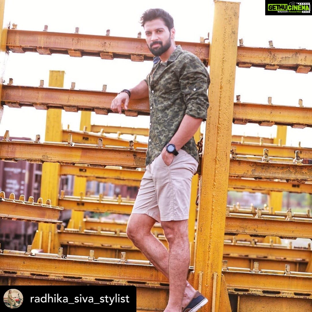 Santhosh Prathap Instagram - - Do what makes your soul shine. Photographer @arun_prasad_photography Makeup and styling @radhikamakeupandhair #mensfashion #menstyling #casuallook #impress #mua #celebrity #brownshades Arakkonam