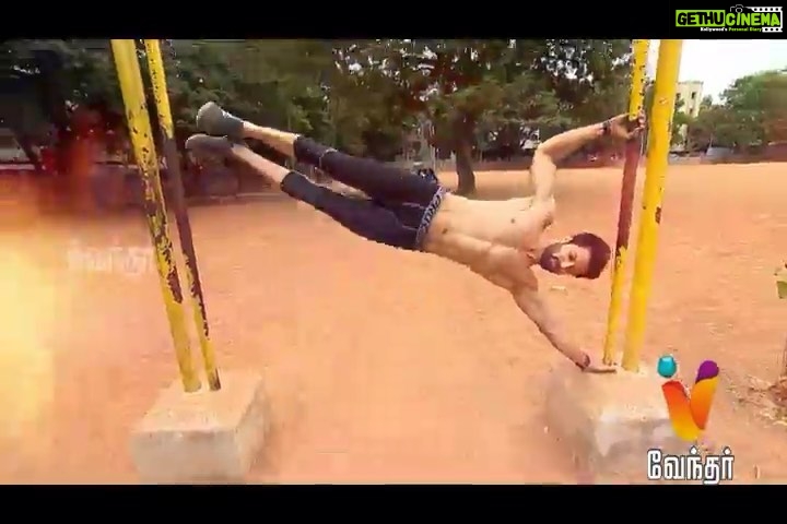 Santhosh Prathap Instagram - A new content coming up for you all real soon... Do not miss my workout regimen brought to you by @vendhar_tv from this Mon- Fri at 8:15 a.m!! Hope you guys enjoy watching these sessions as much as I did collaborating it . Thank you @balaji2888 for thinking of me ! WORK IT LIKE YOU MEAN IT ! 👊🏻 #myworkoutroutine #calesthenics