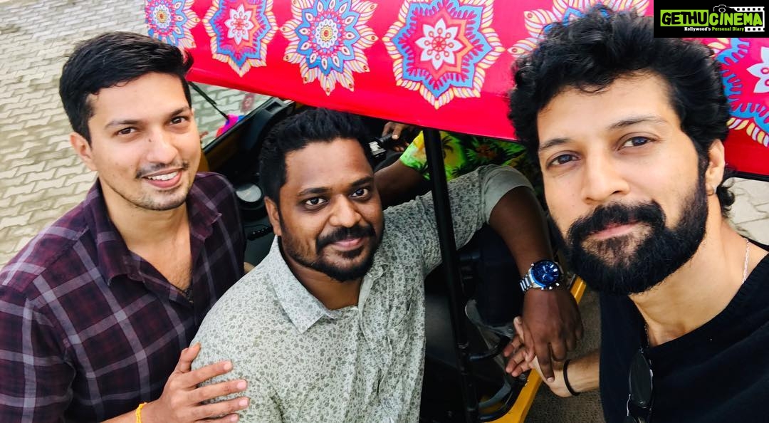 Santhosh Prathap Instagram - “Family are like the fruit cake at Christmas... Some nutty, some soaked in alcohol, some sweet, but mix them together and they are the ingredients to the perfect Christmas!” #cakemixingceremony #christmas #festiveseason #lovefood #happiness #autokaran Green Park Chennai
