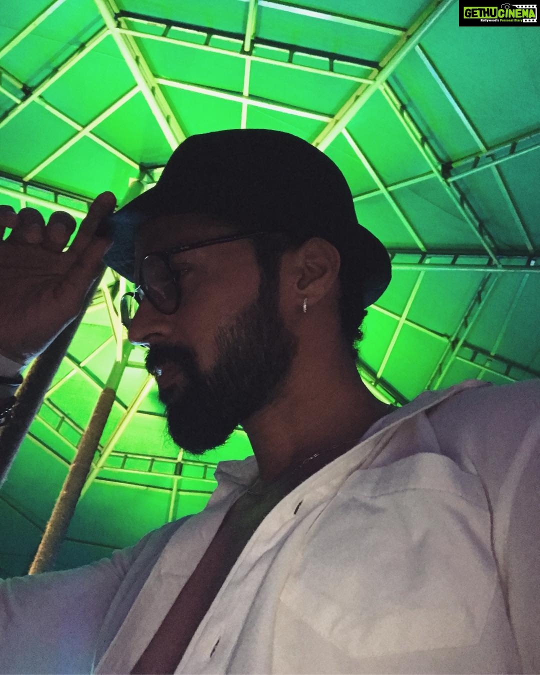 Santhosh Prathap Instagram - Colours are shown unintentionally.. Pay attention 🌈 #yolo #onelife #beyou #paintyourlife