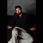 Santhosh Prathap Instagram - “Happiness is your nature. It is not wrong to desire it. What is wrong is seeking it outside when it is inside.” MUA @radikadesignerandmua Photographer @travelwithkannan Hair stylist @riwaz_lama Assistant @balaa1981 #actor #model #kollywood #photography #fashion #eplore #love #lifestyle #instafashion #instagood #trending #india