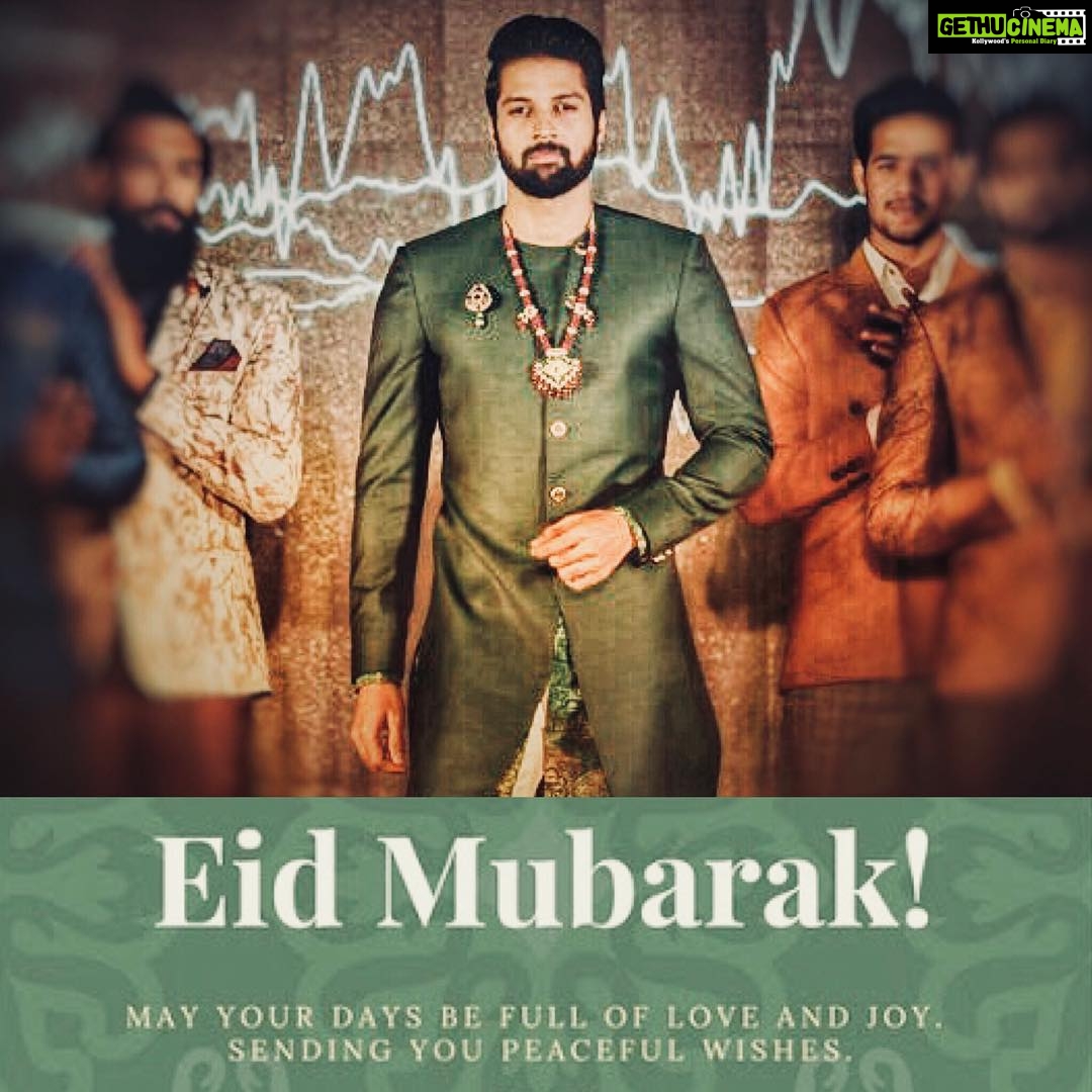 Santhosh Prathap Instagram - #happyeid #eidulfitr2018 #ramadankareem #ramadan #🌙