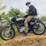 Santhosh Prathap Instagram - - “You never fail until you stop trying.” My favourite weekend activity is riding bikes 🏍 to breakfast 🥞🍳.... 😉 #sundayfunday #adventure #adrenalinerush #royalenfield #offroading #dirttrackracing #borntoride Sriperumbubur, Tamil Nadu, India