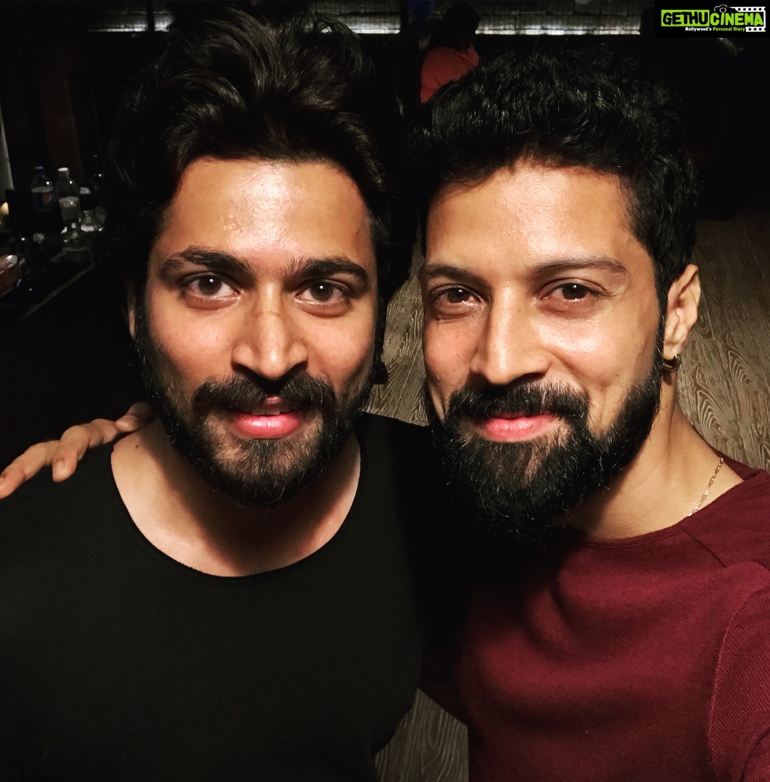 Santhosh Prathap Instagram - Hey brother wishing you a birthday filled with the love, passion and success you deserve 🎁🍻🎂