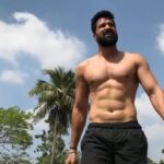 Santhosh Prathap Instagram - You become the best at what you spend most of your time doing & Be fearless in the pursuit of what sets your soul on fire 🔥 #trainlikeanathlete #eatlikeaking #sleeplikeababy #winlikeachampion Note - i don't own any copyrights to this music