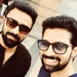 Santhosh Prathap Instagram - “Make all good men your well-wishers, and then, in the years’ steady sifting, some of them turn into friends. Friends are the sunshine 🌤 of life.” Thank you Sonu brother for lightening my path and making the journey easier 🙏🏼 #wellwisher #goodmen #goodvibes