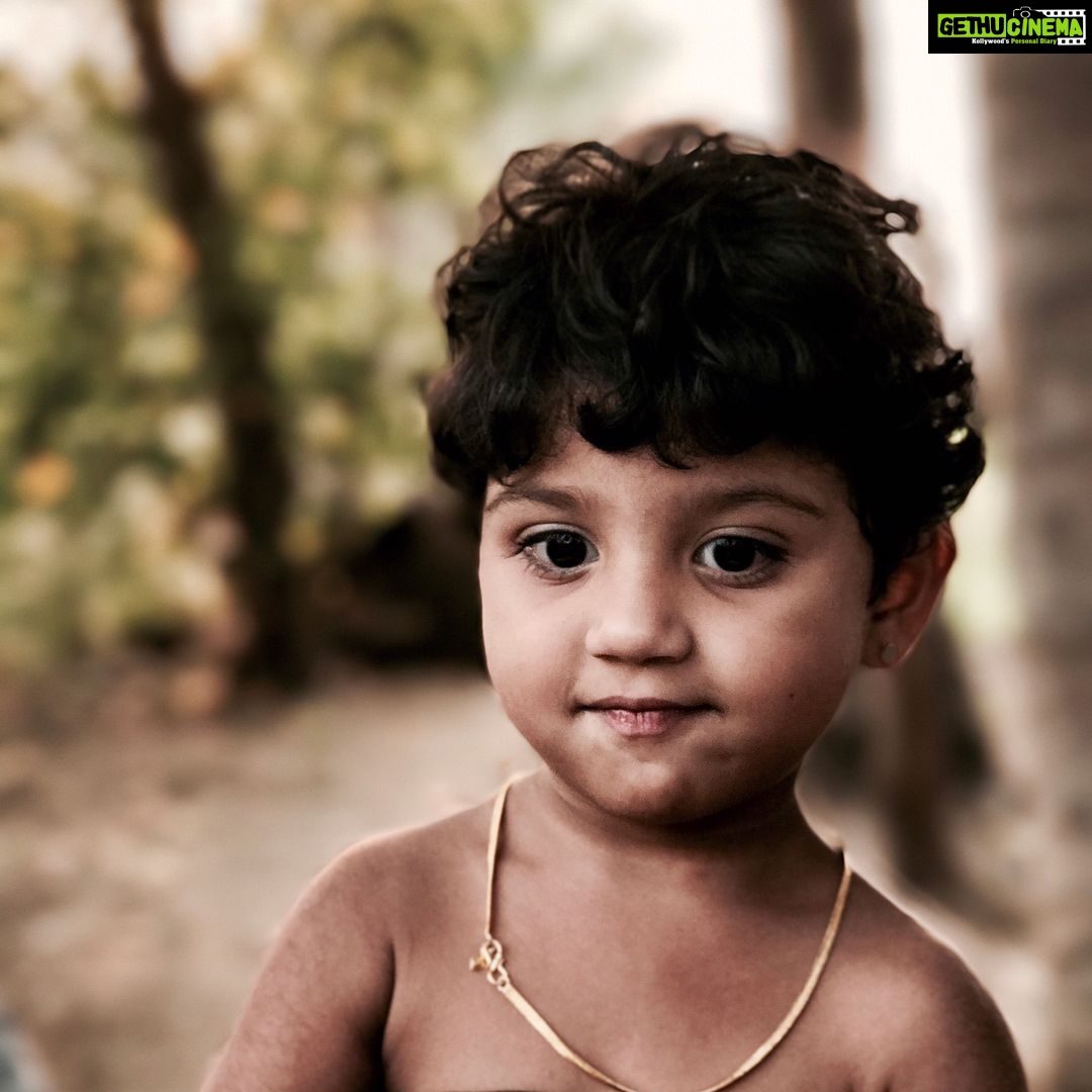 Santhosh Prathap Instagram - "The soul Is healed by being with children." #kids #innocence #happiness #beingyoung #mymodels 👼🏻 Tamil Nadu