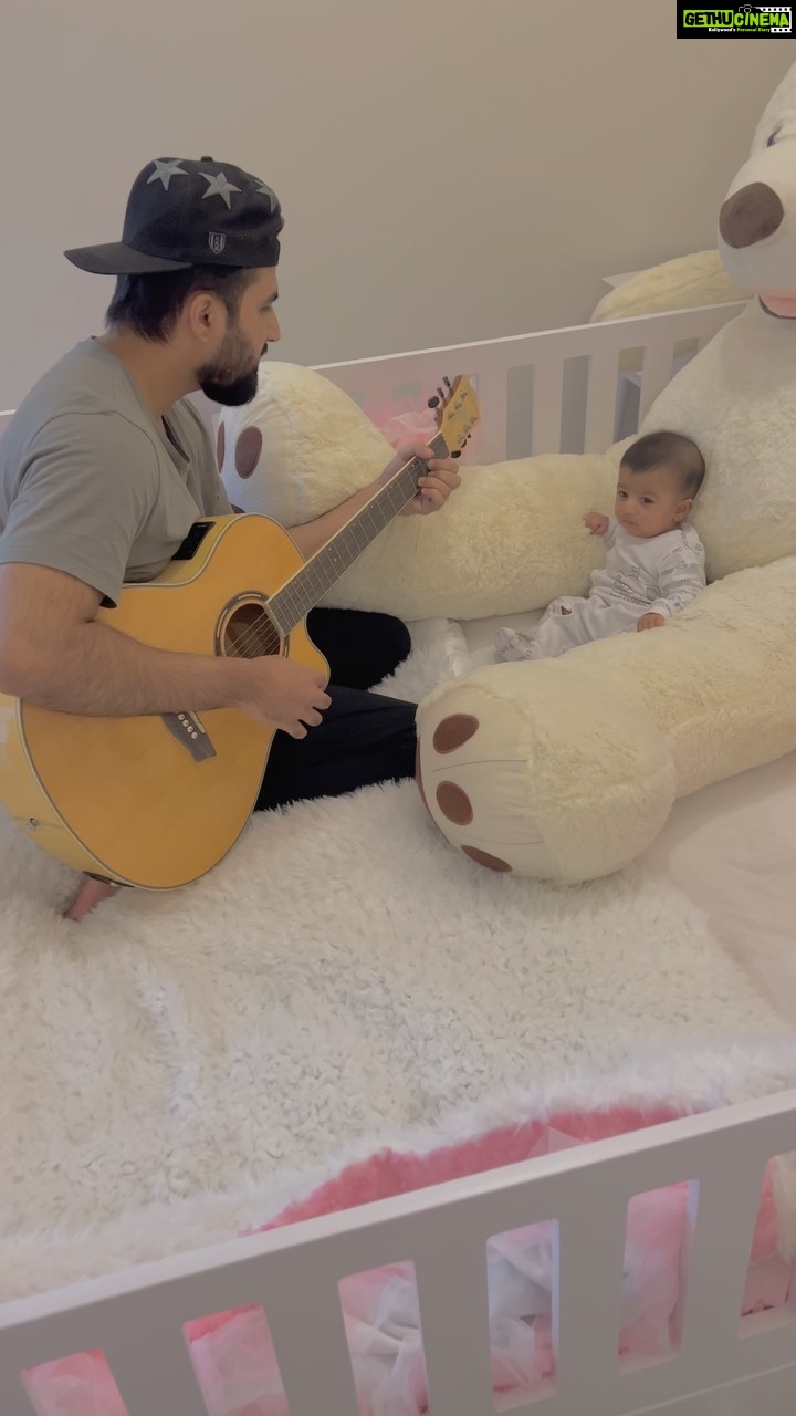 Sarah Khan - 537.7K Likes - My lifelines ♥️🥺
@falakshabir1
MASHALLAH