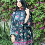 Sarah Khan Instagram - 🌸♥️💕 Wearing @sapphirepakistan