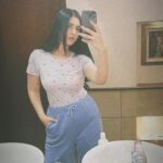 Sarah Khan Instagram - Another day , another bathroom selfie 🤳✨💕
