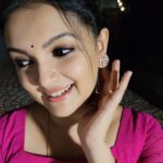 Saranya Mohan Instagram - 🥰🥰❤ Good night Ear rings : @inno_trends