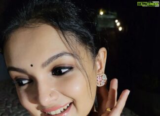 Saranya Mohan Instagram - 🥰🥰❤ Good night Ear rings : @inno_trends