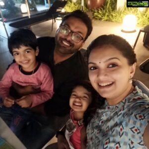 Saranya Mohan Instagram - @otrivandrum Thank you💞💞💞
@swami_bro