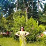 Saranya Mohan Instagram – മൊത്തത്തോടെ പച്ച പിടിച്ച ജീവിതം 🤪🤪🤪💚💚💚
@swami_bro
👗@inno_trends