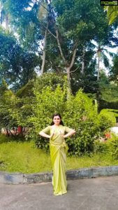 Saranya Mohan Instagram - മൊത്തത്തോടെ പച്ച പിടിച്ച ജീവിതം 🤪🤪🤪💚💚💚
@swami_bro
👗@inno_trends