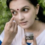 Saranya Mohan Instagram - How to treat Under eye darkness? Quality sleep is the effective medicine. Next to it, I find @vilvah_ under eye cream very effective. I found visible results with it.😊❤️