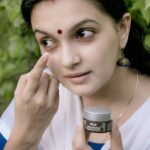 Saranya Mohan Instagram – How to treat Under eye darkness?

Quality sleep is the effective medicine. Next to it, I find @vilvah_ under eye cream very effective. I found visible results with it.😊❤️