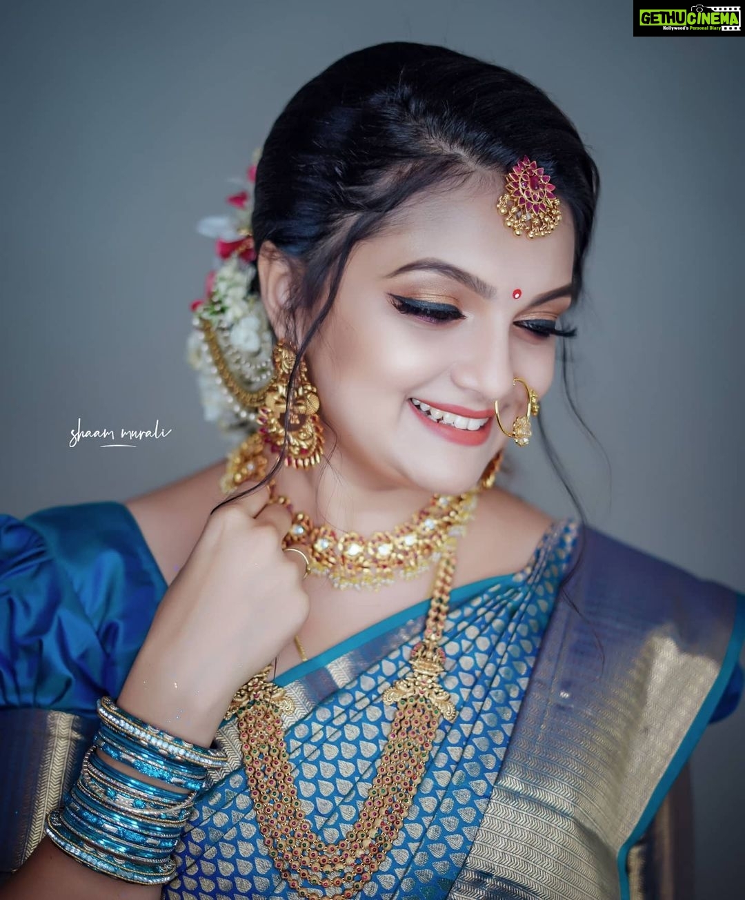 Saranya Mohan Instagram - 🥰💞Good night dear friends💞