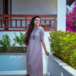Saranya Mohan Instagram - In the end, it's not the years in your life that count. It's the life in your years. 👗 @fingerprinz_bridal_hub 📸 @shaam_murali MUA @tintu_bhadran Location Courtesy @kovalamturtleannexe
